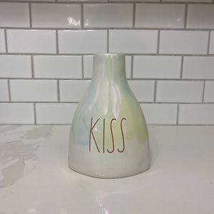 BNWT RAE DUNN KISS IRIDESCENT VASE